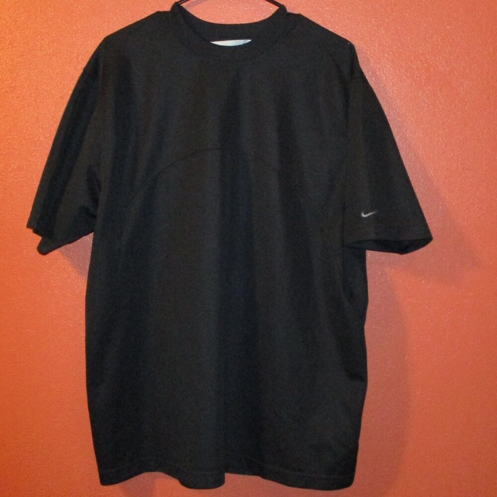 Nike Shirt Men Large Black Outdoors Athletic Short Sleeve Sport Shirt